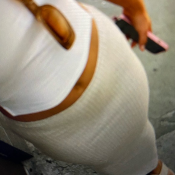 Women’s White Fox ribbed maxi skirt in Oatmeal. Size medium. Worn one time. - Picture 4 of 12